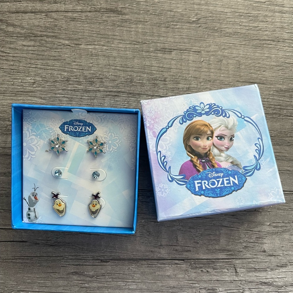 Disney’s Frozen Stud earrings 3 pair. New & in the box